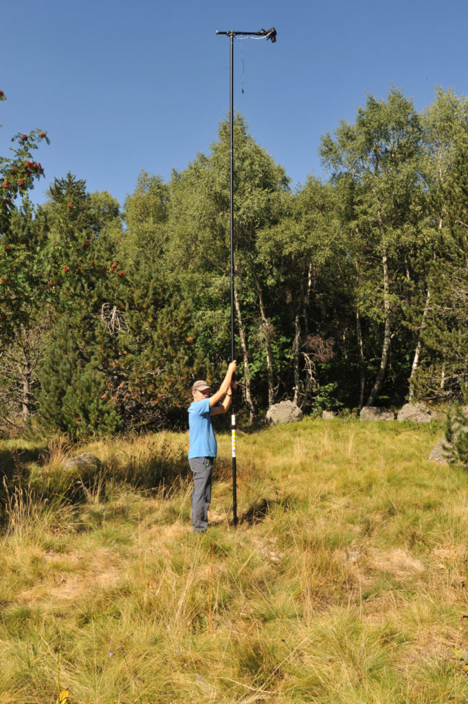 Microhabitat sampling